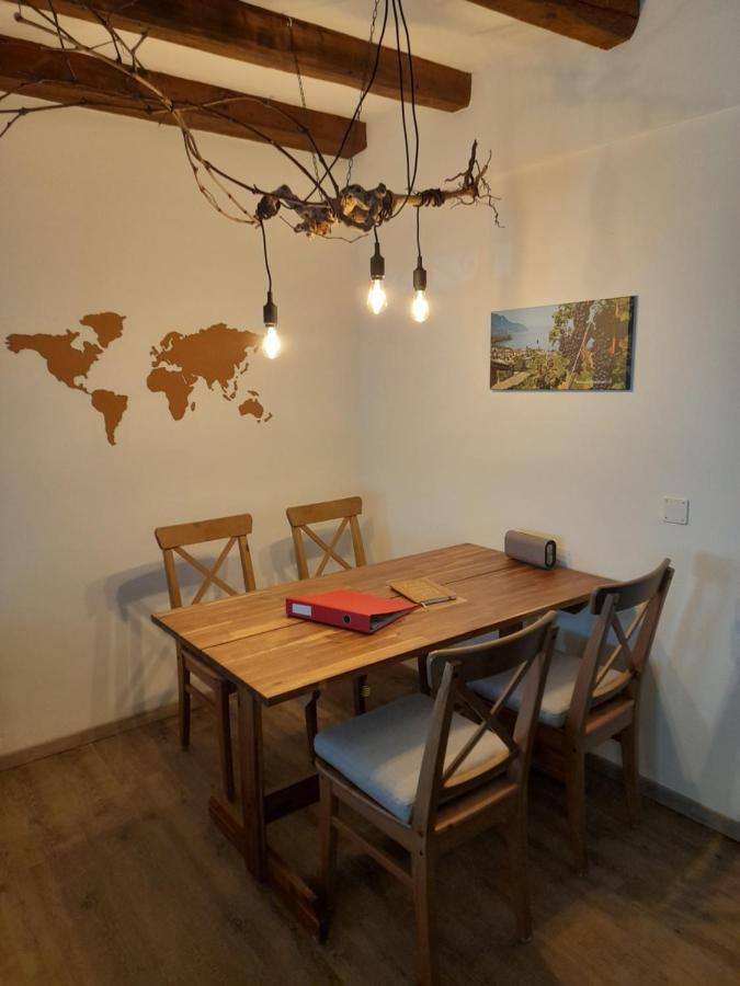 Studio Chez Un Vigneron Au Village Au 2Eme Etage Sans Ascenseur Villeneuve Eksteriør bilde